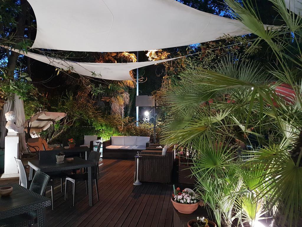 Hotel Bengasi Rimini Kültér fotó