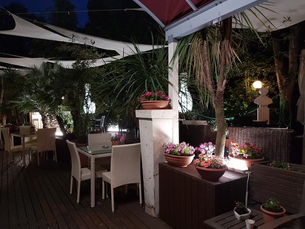 Hotel Bengasi Rimini Kültér fotó